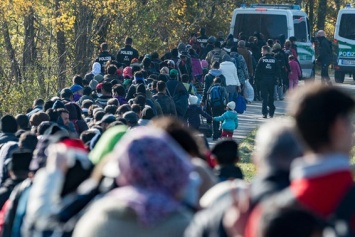 600 тысяч беженцев в Германии живут на пособие и не стремятся работать
