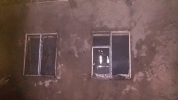 В Мариуполе больше часа тушили жилой дом, погибли два человека