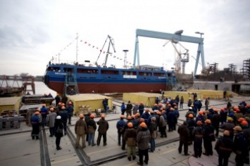 "Нибулон" спустил на воду новое судно, которое будет догружать баржи на рейде (фото)