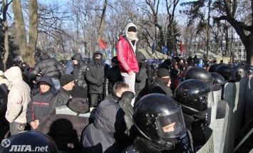 Суд отпустил двух обвиняемых в покушениях на активистов Майдана
