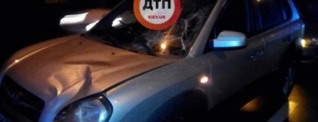 В Киеве водитель авто сбил пьяную девушку (ФОТО)