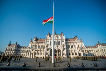 Будапешт выделит украинцам стипендии для учебы в Венгрии