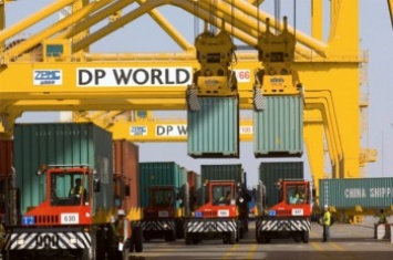 В 2018 году DP World зайдет в два порта Украины - Омелян