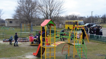 В Апостоловской объединенной громаде открыли новые детские площадки