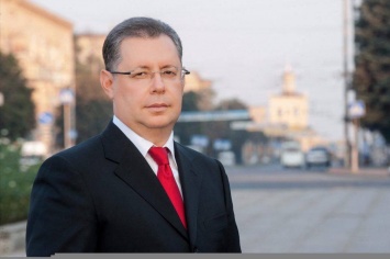 Запорожский депутат рассказал, что сделал с выигранными авиабилетами