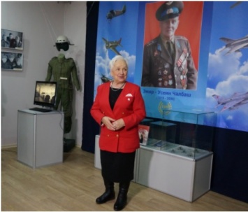Выставка, посвященная известному крымско-татарскому летчику, открылась в Симферополе