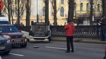 В центре Киева произошло ДТП: движение затруднено