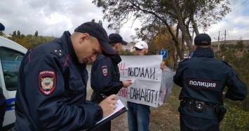 «Суд» отклонил жалобы участников пикетов в Крыму на приговоры о штрафах (ВИДЕО)