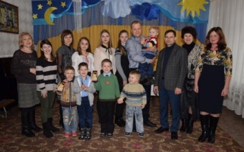 На Днепропетровщине появляются детские дома семейного типа