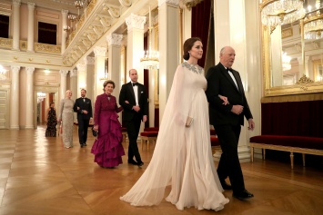 Как из сказки: герцогиня Кэтрин в Alexander McQueen