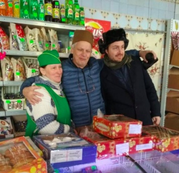 В Запорожской области туристы из Дании произвели фурор в сельском магазине
