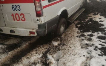 Фотофакт: Запорожская "скорая" не могла добраться до пострадавших в ДТП