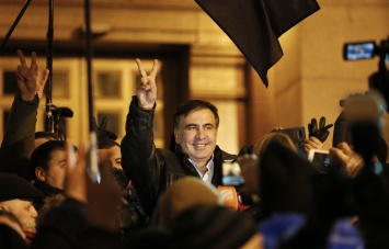 Многотысячный бунт Саакашвили сняли с необычного ракурса, как это было