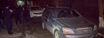 В Днепре автомобиль Kia блокировал эвакуатор: в ходе конфликта пострадал мужчина