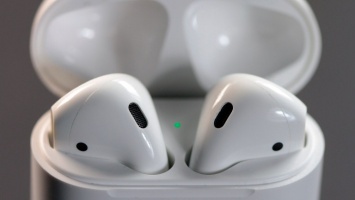 Пользователи винят AirPods в головных болях