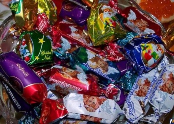 В Запорожской области вор украл постельное белье и съел конфеты