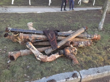 На Николаевщине рецидивисты похитили 34 метра труб из жилого дома