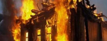 В Днепре в частном секторе сгорел дом (ФОТО)