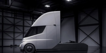 Tesla будет выпускать по 100 000 грузовиков в год