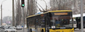 В Киеве заблокировано движение нескольких троллейбусов, список