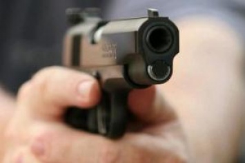 Фатальный выстрел: полицейский во время ссоры застрелил гражданского
