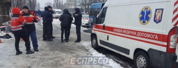 В Киеве на автобусной остановке из-за замечания зарезали мужчину (ФОТО)