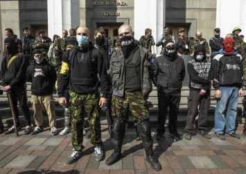 Радикалов «C14» возмутила петиция о запрете гей-пропаганды в Украине