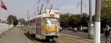 В одесском трамвае девушке выдали рекордную пачку билетов за проезд (ФОТО)