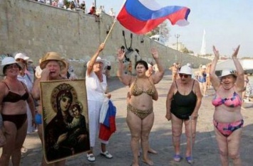 Завидуйте молча: красноречивые ФОТО крымских пляжей рассмешили соцсети