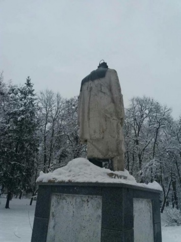 На Львовщине отбили голову памятнику Шевченко