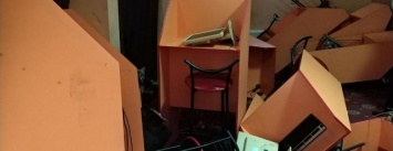 Иногородние "активисты" продолжают громить кременчугские игровые залы (ФОТО)