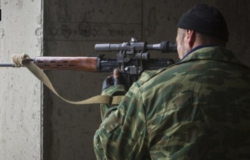 В "ЛНР" открывают курсы снайперов и учат общаться с наблюдателями ОБСЕ