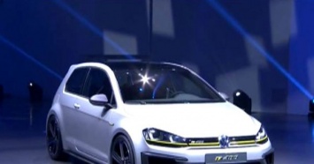 Пекинское автошоу: концепты BMW и Mercedes, суперзаряженный "Гольф"