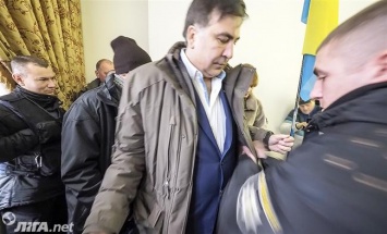 В АП отрицают депортацию Саакашвили самолетом компании Порошенко