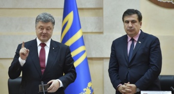 Выдворение Саакашвили может обернуться серьезными проблемами для Порошенко - эксперты