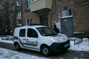 Жуткая смерть: в Киеве пенсионерка выбросилась из четвертого этажа