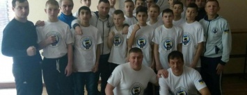 Херсонские боксеры провели первые бои на всеукраинском турнире