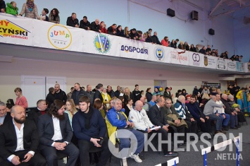 Чемпионат Украины по боксу среди молодежи стартовал в Херсоне