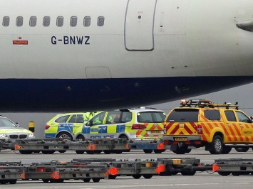 При аварии в лондонском аэропорту Хитроу погиб человек