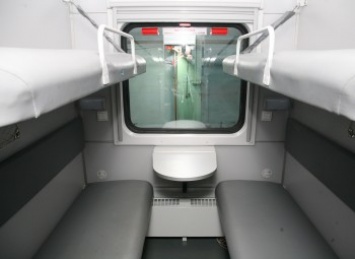 В Харькове представили первый капитально отремонтированный пассажирский вагон