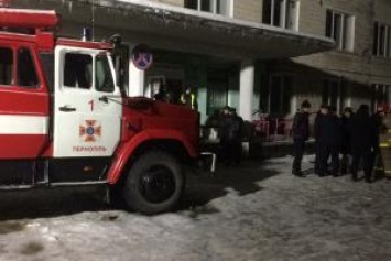 Пожар в больнице Тернополя: спасены 18 человек
