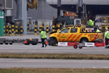 Столкновение в аэропорту Хитроу: погиб один человек
