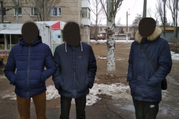 Отпраздновали день рождения: в Николаеве трое молодчиков украли батарею, чтобы купить выпивки
