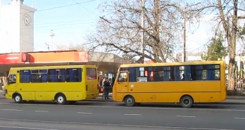 "Убогие автобусы, в которые можно задохнуться": симферопольцы жалуются на городской транспорт
