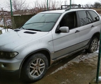 Одесская область: 50-летнего фермера на BMW обстреляли из автомата Калашникова