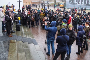Перед сессией Одесского горсовета активисты устроили мини-митинг