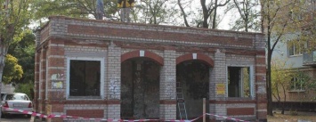 Ремонт одной автобусной остановки в Бердянске обойдется казне города в 235 тысяч гривен