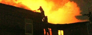Масштабный пожар в Харькове: спасатели эвакуировали более 20 человек (ФОТО)