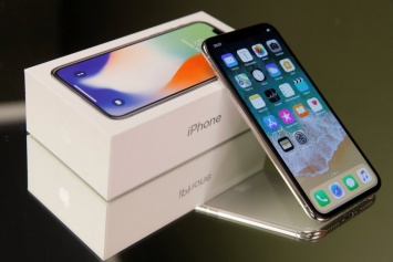 IPhone продолжает делать Apple богаче