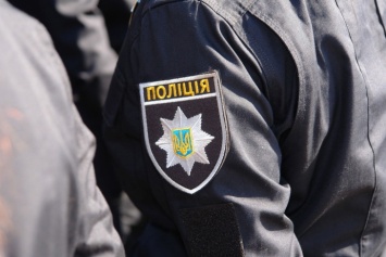 Киевские патрульные задержали таксиста-наркомана с пьяной пассажиркой